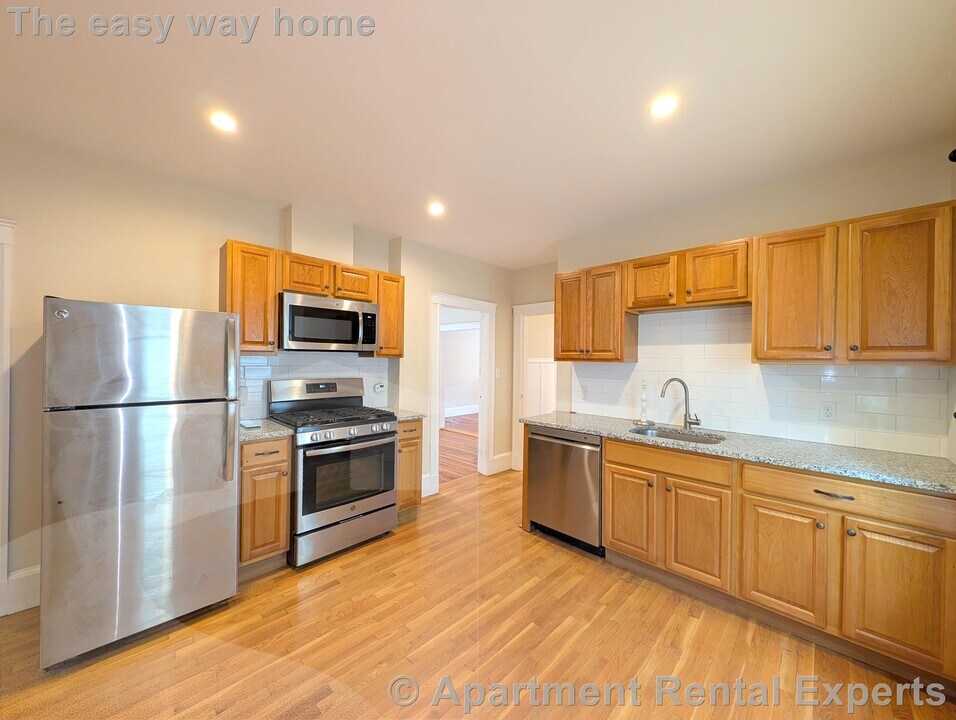 38 Gold Star Rd in Cambridge, MA - Building Photo