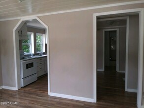 5120 E 11th St in Panama City, FL - Building Photo - Building Photo