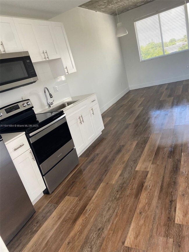 141 NW 16th Ave in Miami, FL - Building Photo - Building Photo