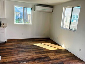 1809 1/2 S Gramercy Pl in Los Angeles, CA - Building Photo - Building Photo