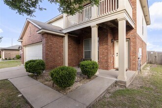13524 Lyndon B Johnson St in Manor, TX - Building Photo - Building Photo