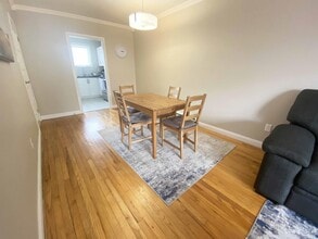 1 Cumberland Crescent in St John's, NL - Building Photo - Building Photo