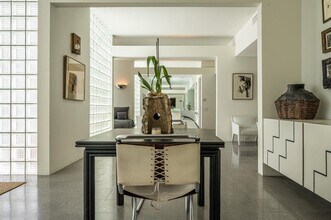 520 W Vía Lola in Palm Springs, CA - Building Photo - Building Photo