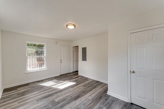 4554 Virginia Ave in Chattanooga, TN - Building Photo - Building Photo