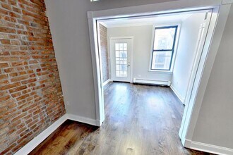 42 Avenue B, Unit 4/3FN in New York, NY - Building Photo - Building Photo