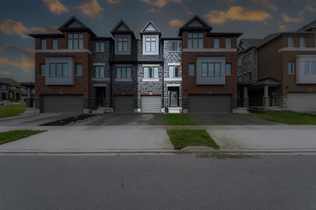 136 Ian Ormston Dr in Kitchener, ON - Building Photo - Building Photo