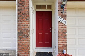 9327 Hundith Hill Ct in Lorton, VA - Building Photo - Building Photo