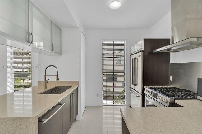 928 Pennsylvania Ave in Miami Beach, FL - Building Photo - Building Photo