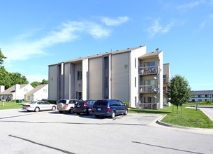 Maple Apartments in Ankeny, IA - Foto de edificio - Building Photo