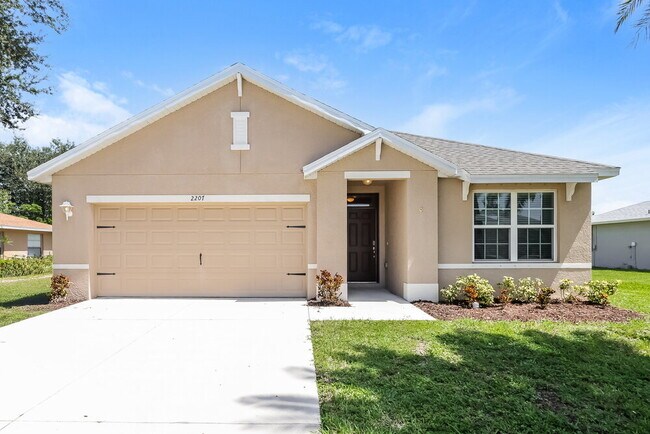 property at 2207 SE 11th St