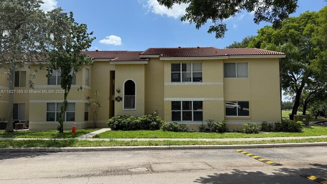 property at 457 Vista Isles Dr