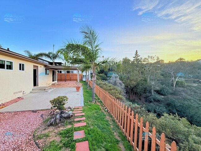 property at 5454 Hewlett Dr