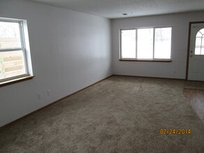109 3rd St S in Raymond, MN - Building Photo - Building Photo