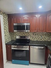 2161 NE 68th St, Unit 303 in Fort Lauderdale, FL - Building Photo - Building Photo