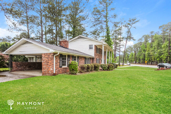 230 St Andrews Rd in Columbia, SC - Building Photo - Building Photo