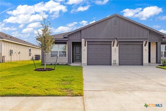 902 Smoke Tree Ln in Killeen, TX - Building Photo - Building Photo