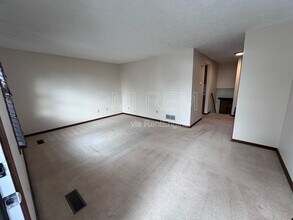 1532 Lupe Ave NW in North Canton, OH - Building Photo - Building Photo