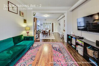 1424 N Harding Ave in Chicago, IL - Building Photo - Building Photo