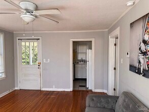 911 N Spring St in Pensacola, FL - Building Photo - Building Photo
