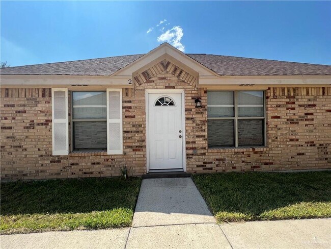 2111 W Western Dr-Unit -2 in Edinburg, TX - Building Photo - Building Photo