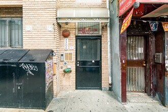 Lista Condo in Brooklyn, NY - Foto de edificio - Building Photo