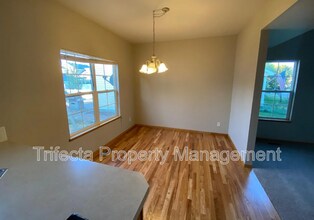 1333 Fairfield Ave in Windsor, CO - Building Photo - Building Photo