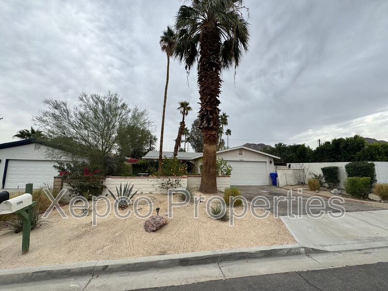 52040 Avenida Diaz in La Quinta, CA - Building Photo