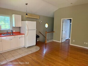 21 Easy St, Unit 11-502 in Hurley, NY - Building Photo - Building Photo