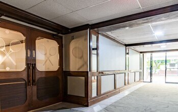 10535 Wilshire Blvd, Unit 904 in Los Angeles, CA - Building Photo - Building Photo