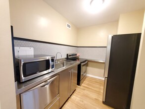 535 N Michigan Ave, Unit 503 in Chicago, IL - Building Photo - Building Photo