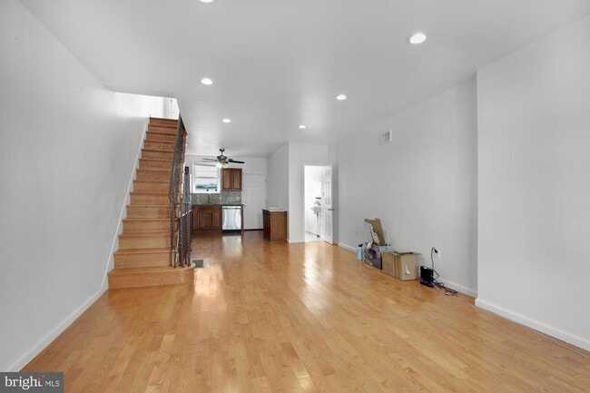 property at 2215 S Hicks St