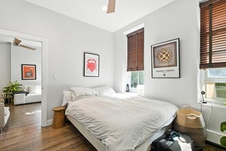 30 E Concord St, Unit 11 in Boston, MA - Foto de edificio - Building Photo