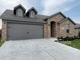 5812 Utopia Dr in Fort Worth, TX - Building Photo