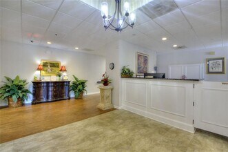 425 Mount Vernon Hwy NE in Sandy Springs, GA - Building Photo - Building Photo
