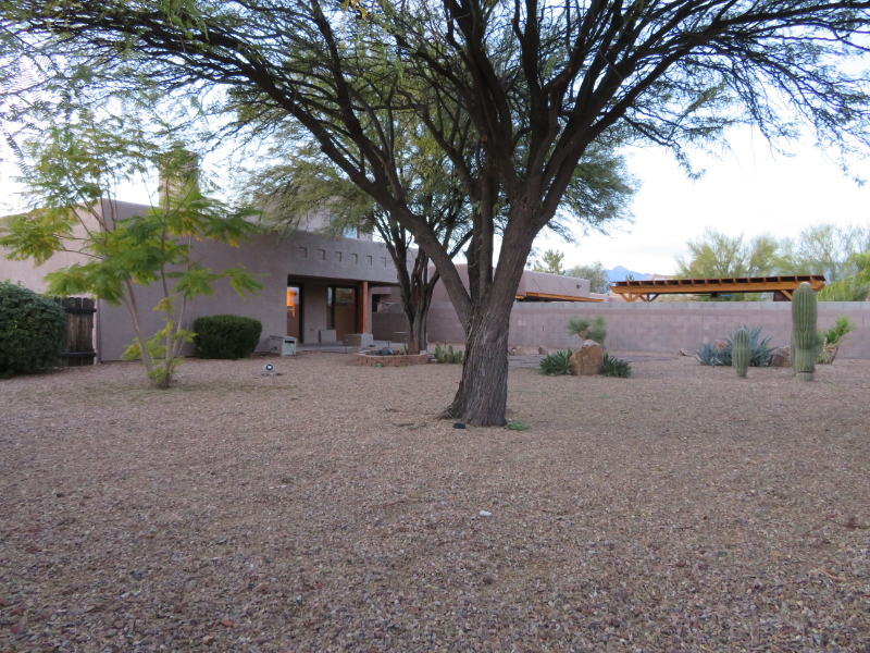 97 S Shadow Creek Pl in Tucson, AZ - Building Photo