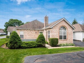1241 Villa Oaks Ct in Columbus, OH - Building Photo - Building Photo