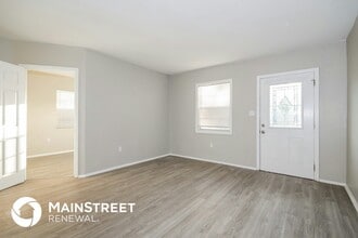 6813 N Clearview Ave in Tampa, FL - Foto de edificio - Building Photo