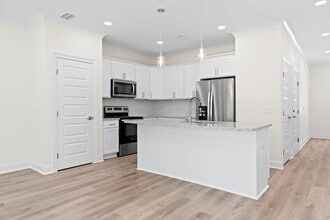 135 Bayou View Dr in Fort Walton Beach, FL - Building Photo - Building Photo
