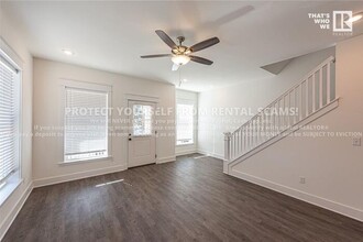 1390 Cleveland St in Fayetteville, AR - Building Photo - Building Photo