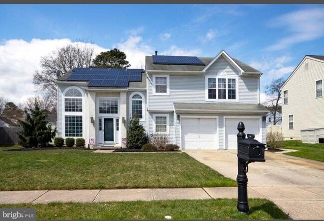 property at 14 Wood Thrush Ave