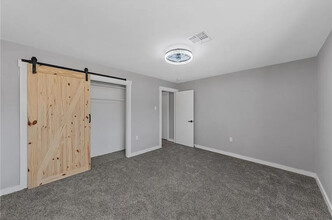 212 Queen Dr in Hewitt, TX - Building Photo - Building Photo