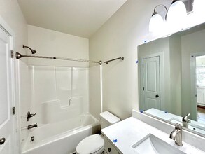 1215 Corporate Dr in Adrian, MI - Building Photo - Building Photo