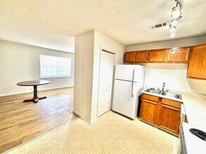 99 S 3rd St in Pensacola, FL - Building Photo - Building Photo