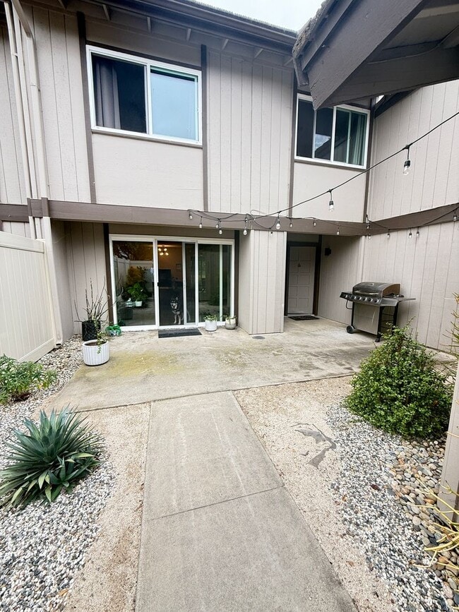 11403 Matinal Cir
