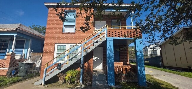 712 40th St in Galveston, TX - Foto de edificio - Building Photo