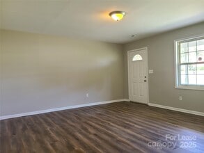8149 Westbourne Dr in Charlotte, NC - Building Photo - Building Photo