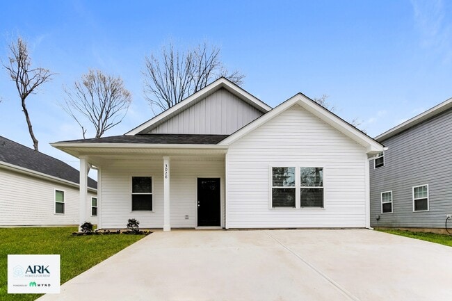 property at 2626 Hemphill St