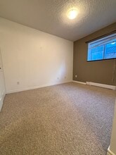1246 Alan Rd in Victoria, BC - Building Photo - Building Photo