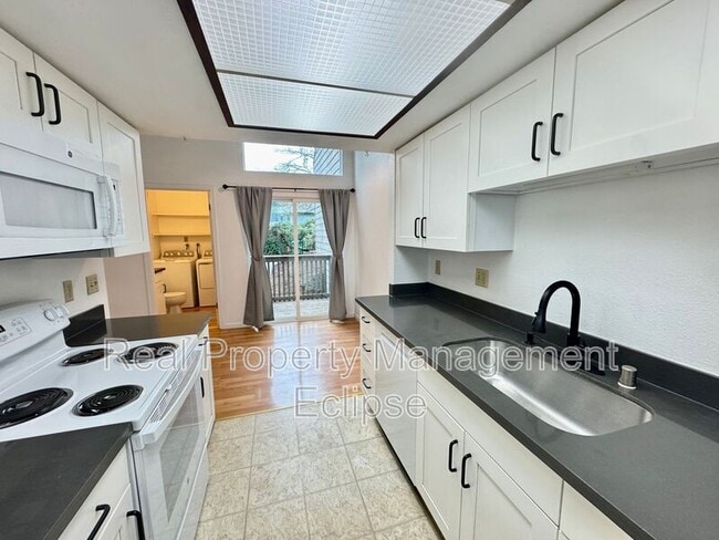 19659 20th Ave NE in Shoreline, WA - Building Photo - Building Photo