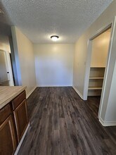 6841 Brown St in Tyler, TX - Building Photo - Building Photo